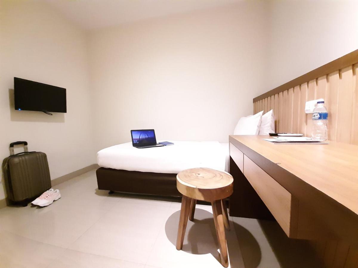 Hotel Pantes Kota Lama Семаранг Экстерьер фото