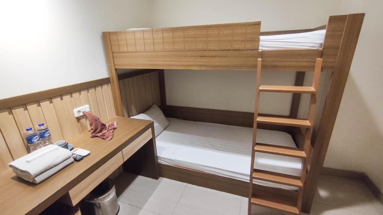Hotel Pantes Kota Lama Семаранг Экстерьер фото